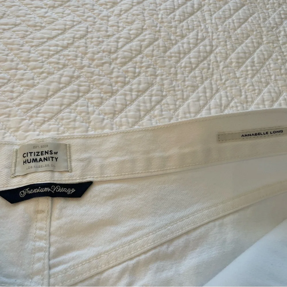 Citizens Of Humanity // Annabelle Long // White // Distressed Denim Shorts